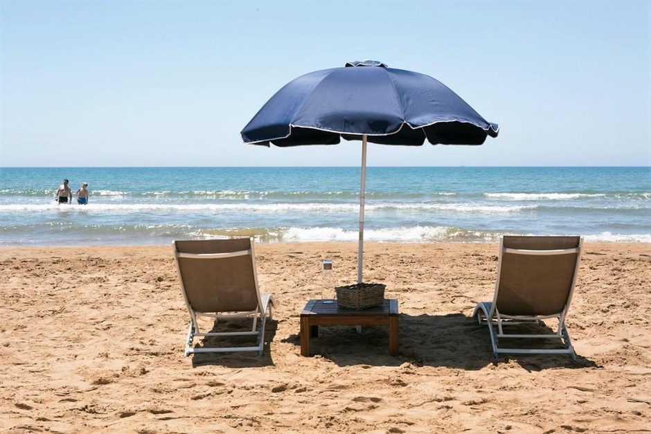Santa Maria del Focallo uncrowded and unspoilt golden sandy beach