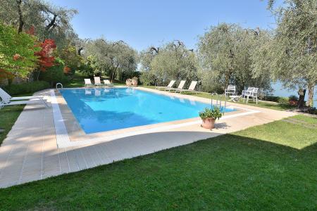 Villas in Lake Garda with pool