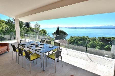 Villas in Lake Garda with pool